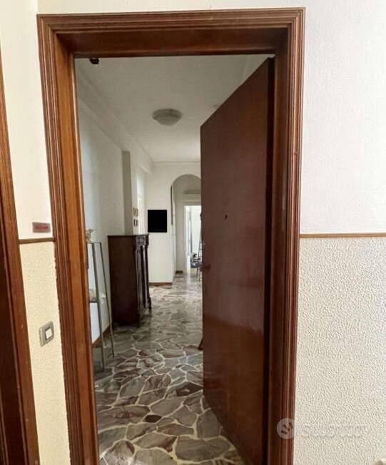 Immobile in asta di 86 m² con 3 locali e box auto - Vista 6