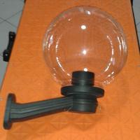 Lampada a Globo in Plexiglass