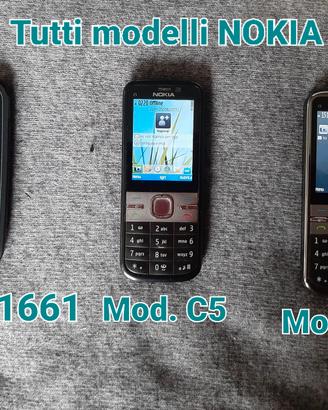 Lotto di 11 cellulari di cui solo 8 funzionanti