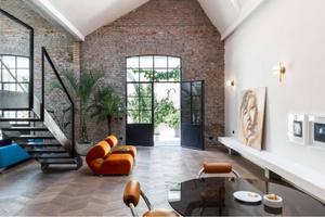 Loft / Open Space di 1000 m² con 4 locali e box au