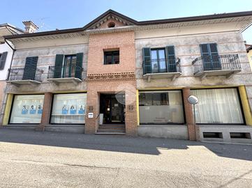 NEGOZIO A STRAMBINO