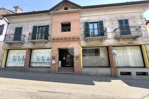 NEGOZIO A STRAMBINO