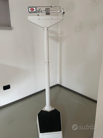 Bilancia pesa persone vintage da ambulatorio medic