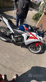 Cbr 250 R