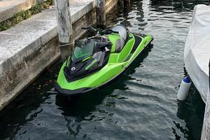 Moto d'acqua seadoo