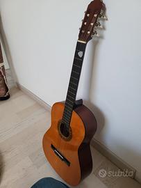 chitarra acustica