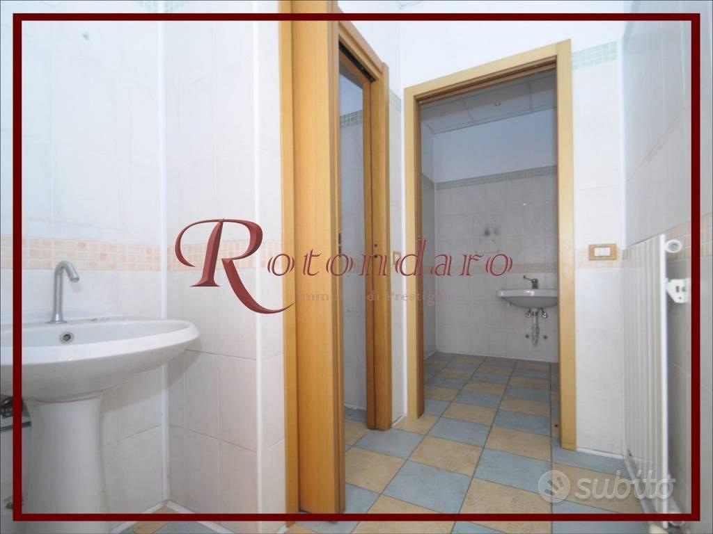 Immobile di 125 m² con 1 locale a Buccinasco - Vista 5