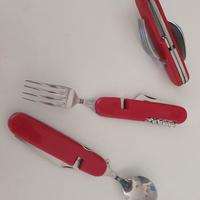 Coltellino svizzero da campeggio
