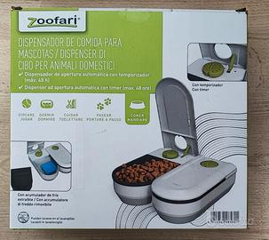 Dispenser di cibo per animali domestici