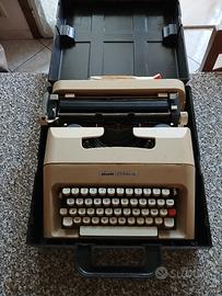 Macchina da scrivere Olivetti lettera 35