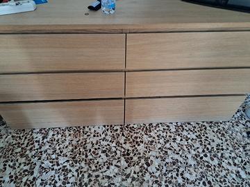 comodino  e mobile tv