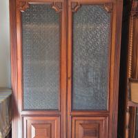 Mobile in noce massello