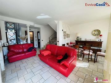 Casa a Schiera con Giardino, Balconi, Taverna e Bo