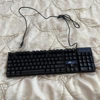 Tastiera meccanica  grande con tastierino numerico