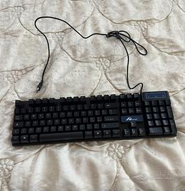 Tastiera meccanica  grande con tastierino numerico