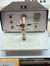 Puntatrice e saldatrice ortodontica con accessori