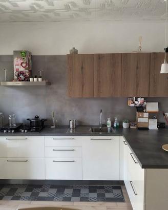 cucina "Arredo3" pari al nuovo
