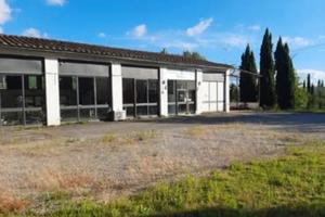 ampio locale a circa 5 km da Colonna San