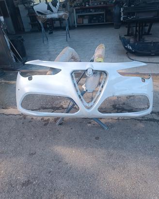 paraurti anteriore alfa romeo stelvio