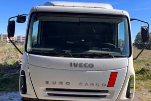 Autocarro iveco 75