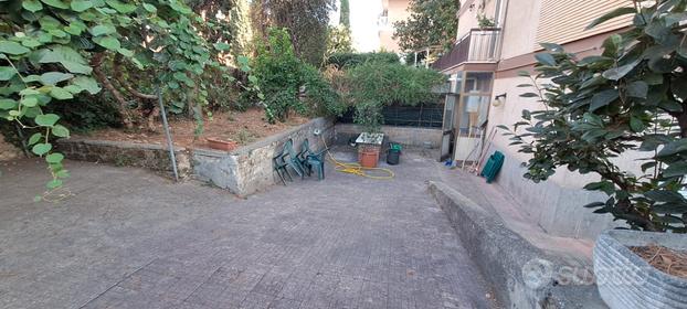 Quarto Miglio trilocale con giardino e posto auto