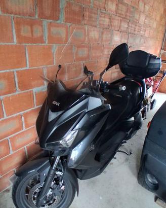 Yamaha xmax 400 2016
