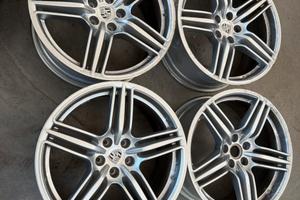 CERCHI ORIGINALI PORSCHE MACAN 19’’
