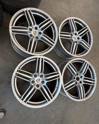 CERCHI ORIGINALI PORSCHE MACAN 19’’