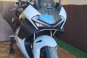 CF MOTO 675 SR del 2026