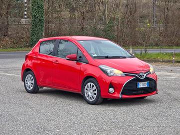 Toyota Yaris 1.0 5 porte Lounge 2015-E5 Manuale NE