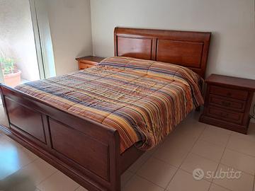 Camera da letto legno massello stile arte povera