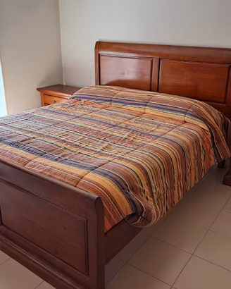 Camera da letto legno massello stile arte povera