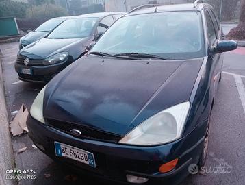 AUTOVETTURA FORD FOCUS