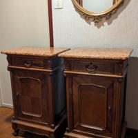 due mobiletti granito rosa