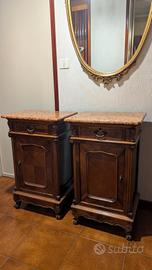 due mobiletti granito rosa