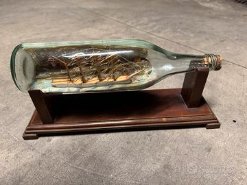 Veliero in bottiglia