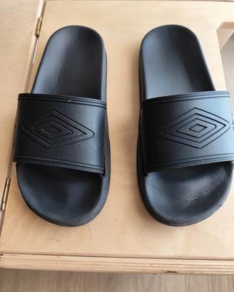 Ciabatte Umbro pari al Nuovo 