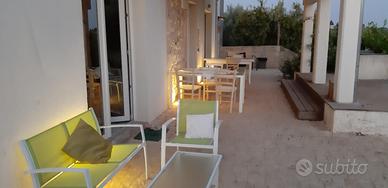 VILLETTA con PISCINA a 5 min.auto dal mare