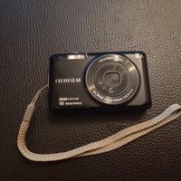 Macchina fotografica Fujifilm 16 mega pixels 5x