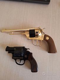 pistole giocattolo 