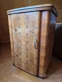 Macchina da cucire Adler in mobiletto a scomparsa