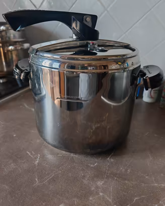 Pentola a pressione Lagostina  da 5 lt