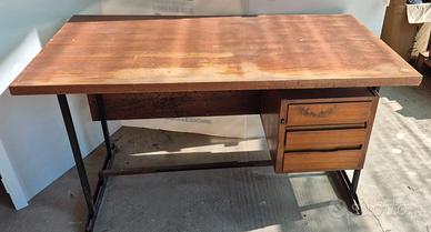 Scrivania vintage 3 cassetti