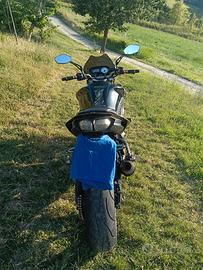 Yamaha FZ8