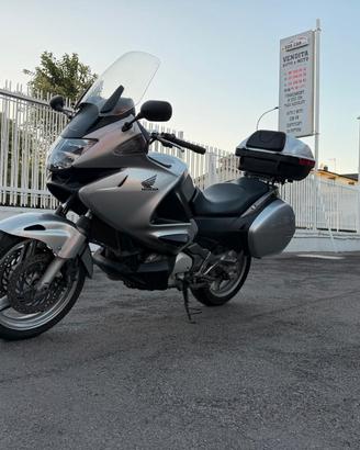 Honda Deauville 700 KM CERTIFICATI IN FATTURA