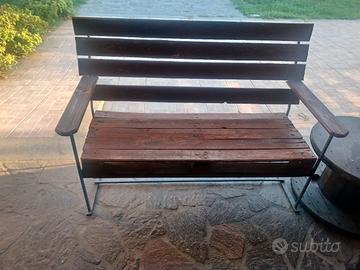 panchina originale in ferro e legno 200€