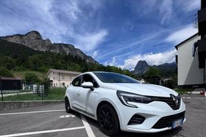 Renault Clio V 5  1.6 E-Tech Hybrid 140 CV