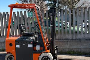 Carrello elevatore elettrico a batteria LUGLI