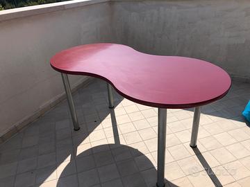 Scrivania ikea forma fagiolo