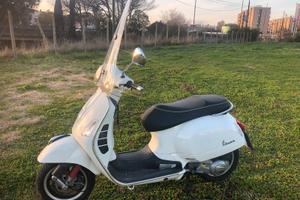Vespa 300 GT S